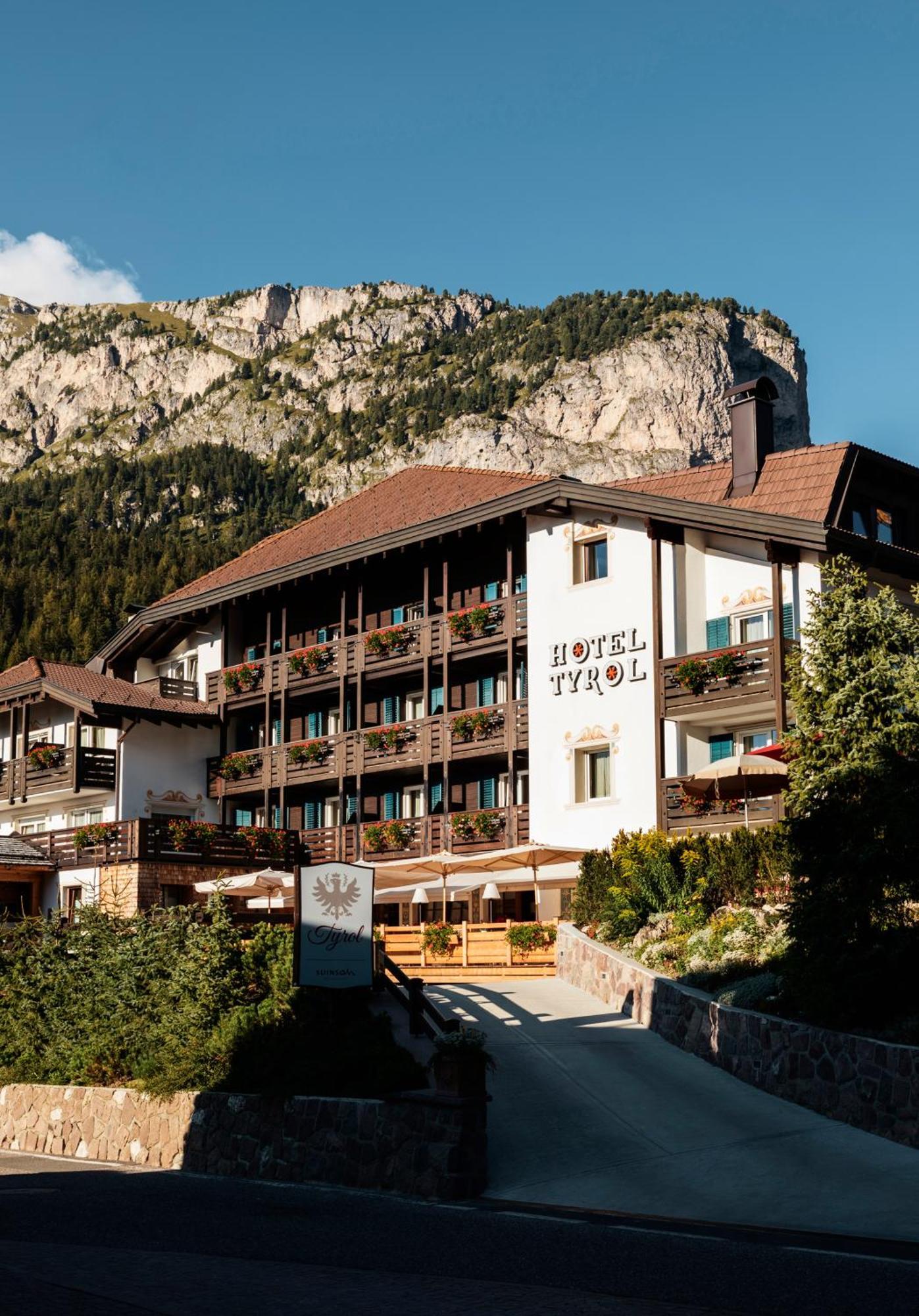 Hotel Tyrol Selva di Val Gardena Exterior photo